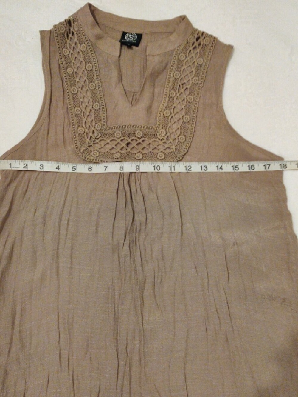 bobeau Crochet-Trim Sleeveless Tunic in Taupe - Picture 3 of 11